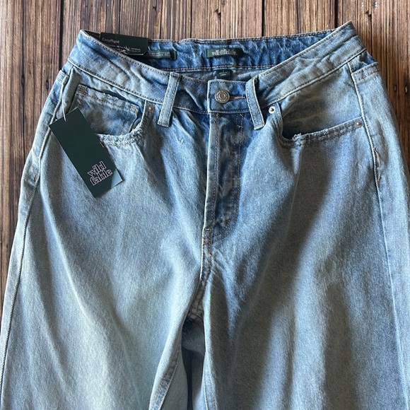 NWT Wild Fable High-Rise Curvy Straight Light Wash Jeans 6 - Picture 4 of 6